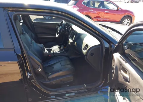 2015 Dodge Charger Sxt z USA, uszkodzony, nr VIN 2C3CDXJG7FH926166